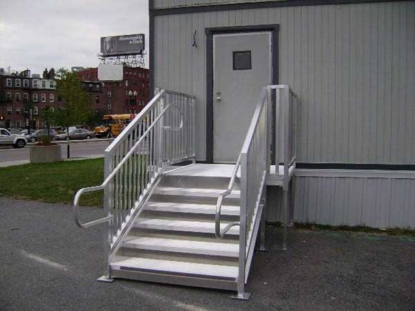 ADA Steps for Modular Trailers